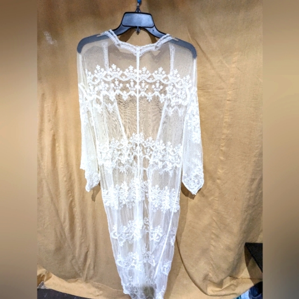 Long lace robe